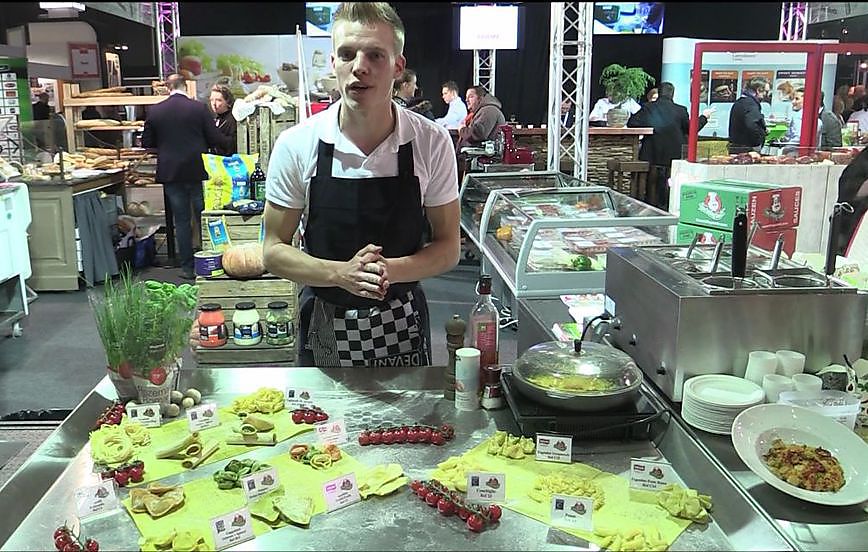 VIDEO: The Smiling Cook