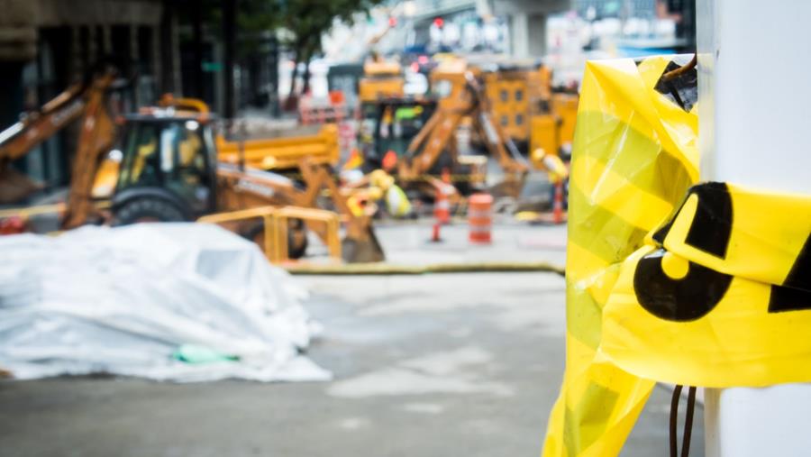Code rouge pour les entrepreneurs de travaux routiers et d'assainissement