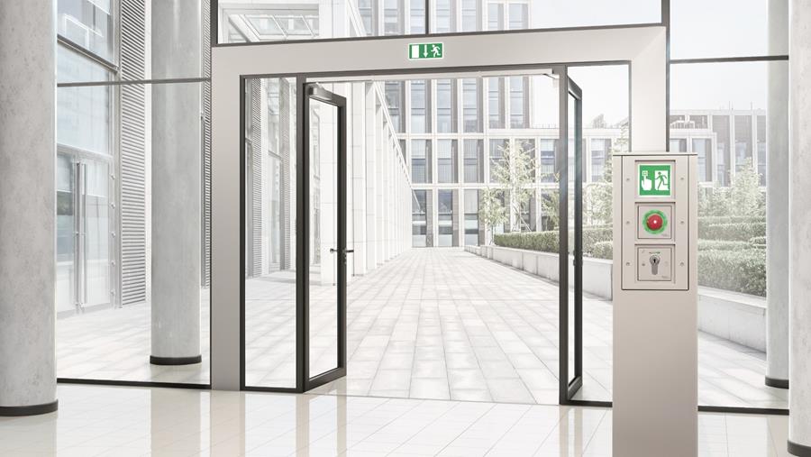 EXTRA VEILIGHEIDSPRESTATIES VOOR NOODDEUREN