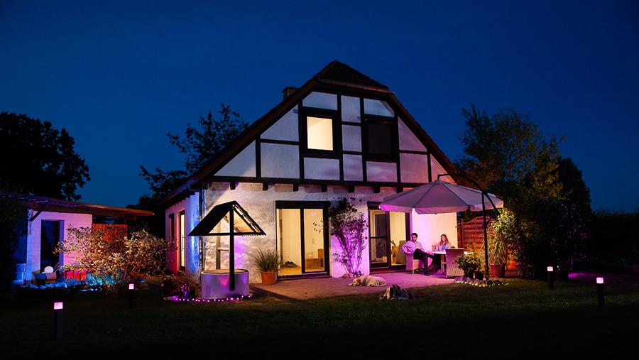 SMART+ : LES LUMINAIRES D’EXTÉRIEUR INTELLIGENTS POUR VOTRE BALCON, VOTRE JARDIN OU VOTRE TERRASSE