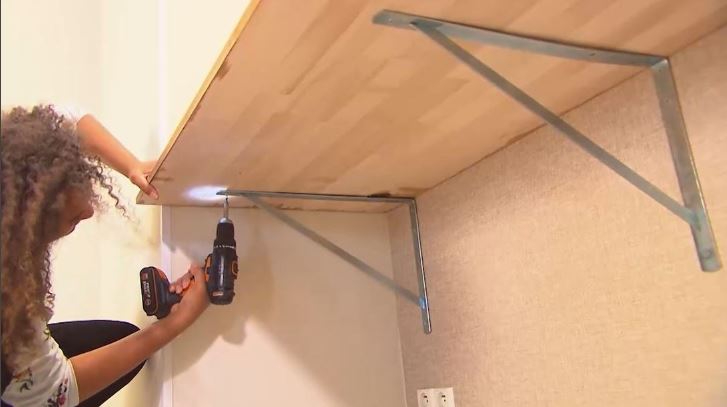 Comment fabriquer un bureau en 3 étapes?