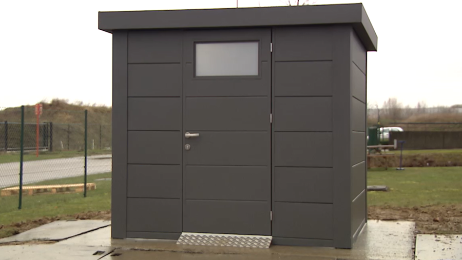 Hoe bouw je een metalen tuinhuis?