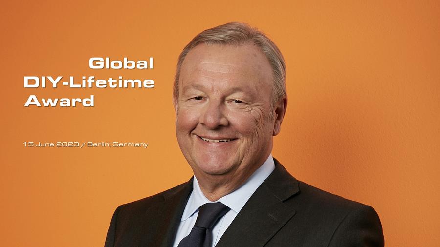 Sergio Giroldi ontvangt de Global DIY-Lifetime Award