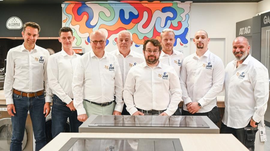Jadi impressionne avec le four intégré Unox Casa