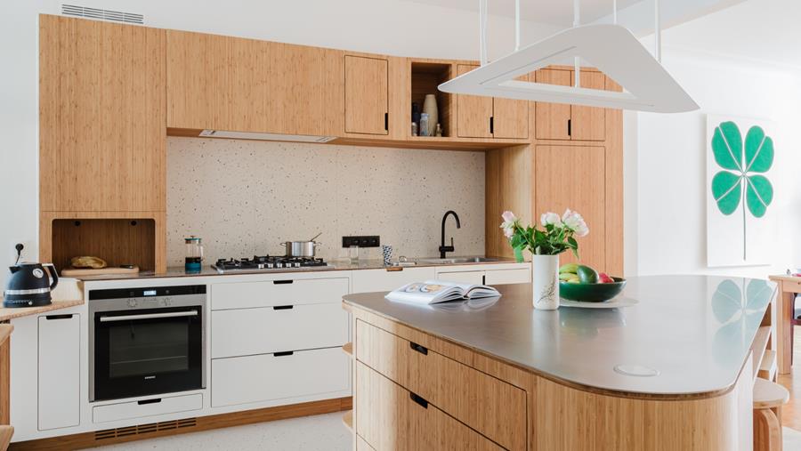 Een tijdloos samenspel van bamboe, staal en inox