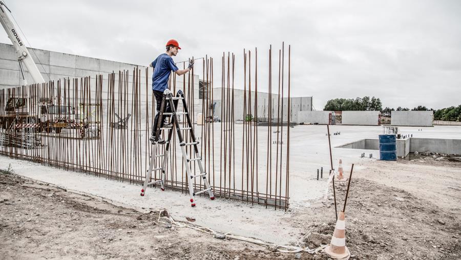 QUEL ESCABEAU POUR LE PEINTRE-DECORATEUR?