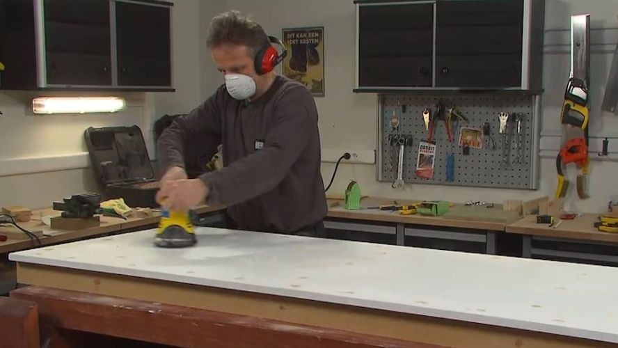 FABRIQUER UN BUREAU